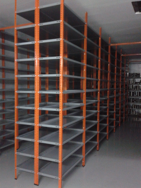 Çelik Raf Ürün Depoları 27