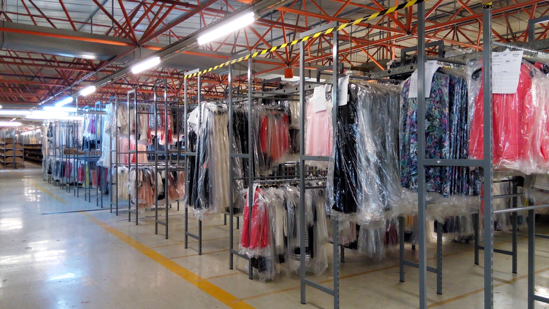 Mini Rack Tekstil Depoları 1