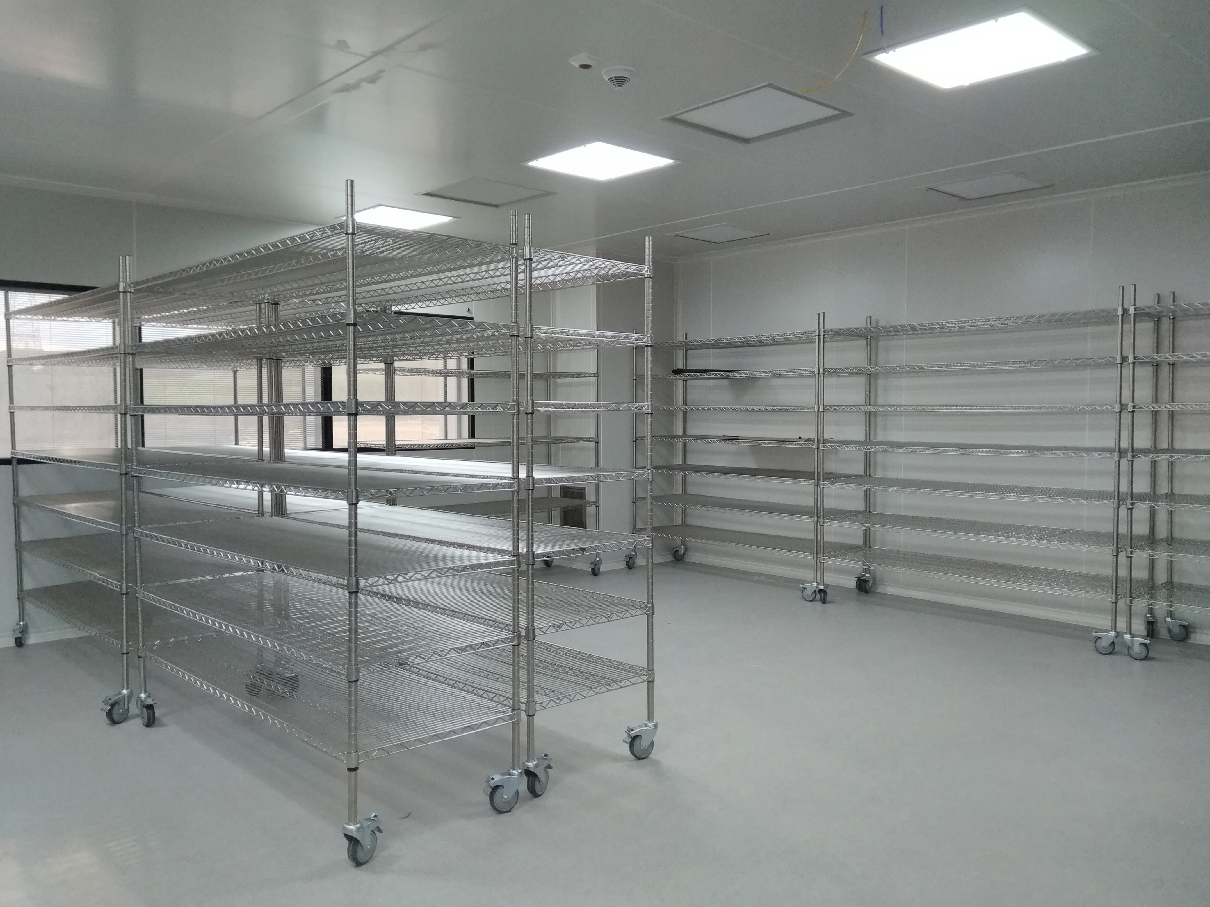 Paslanmaz Raf Sistemleri 18